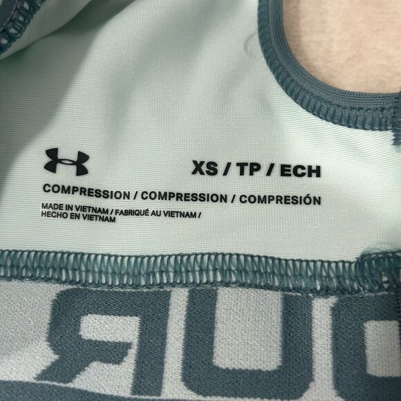 Under Armour Sports Bra Women’s Size XS Printed Cross back Mid Compression Bra - Picture 3 of 10